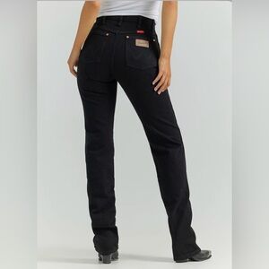 Women’s Wranglers Cowboy Cut Slim Fit Jean